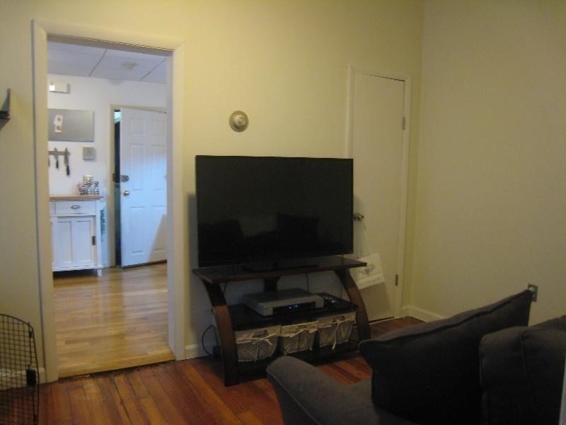 34 Charter St #4B, Boston, MA Photo #6