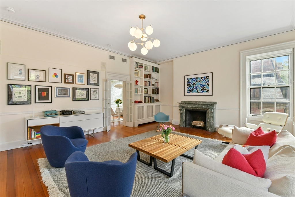 285 Clarendon St 3