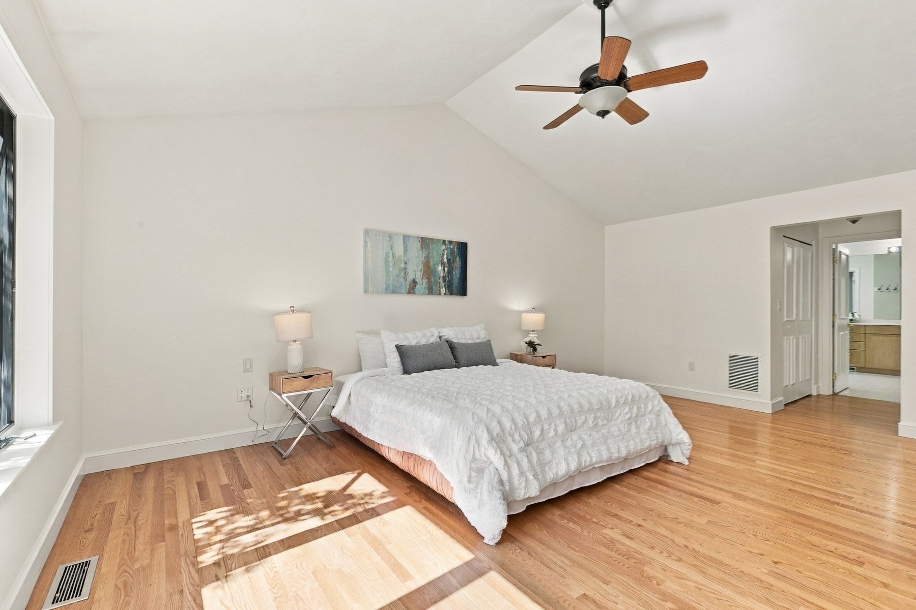 7 Wainwright Rd #47, Winchester, MA, 7 Wainwright Rd #47, Winchester, MA Photo #17