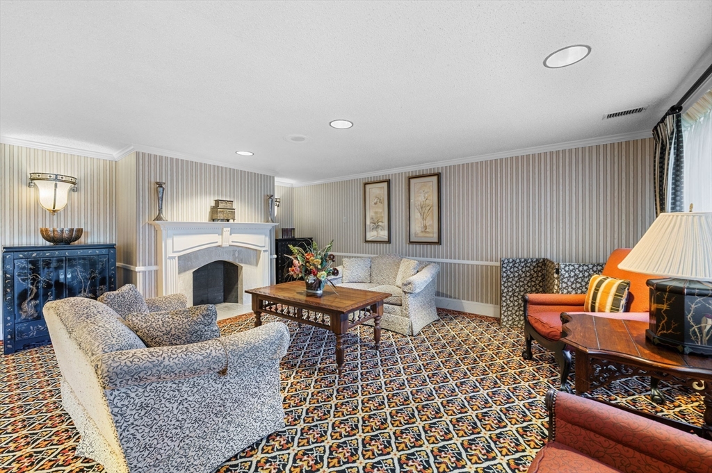 1004 Paradise Rd PHJ