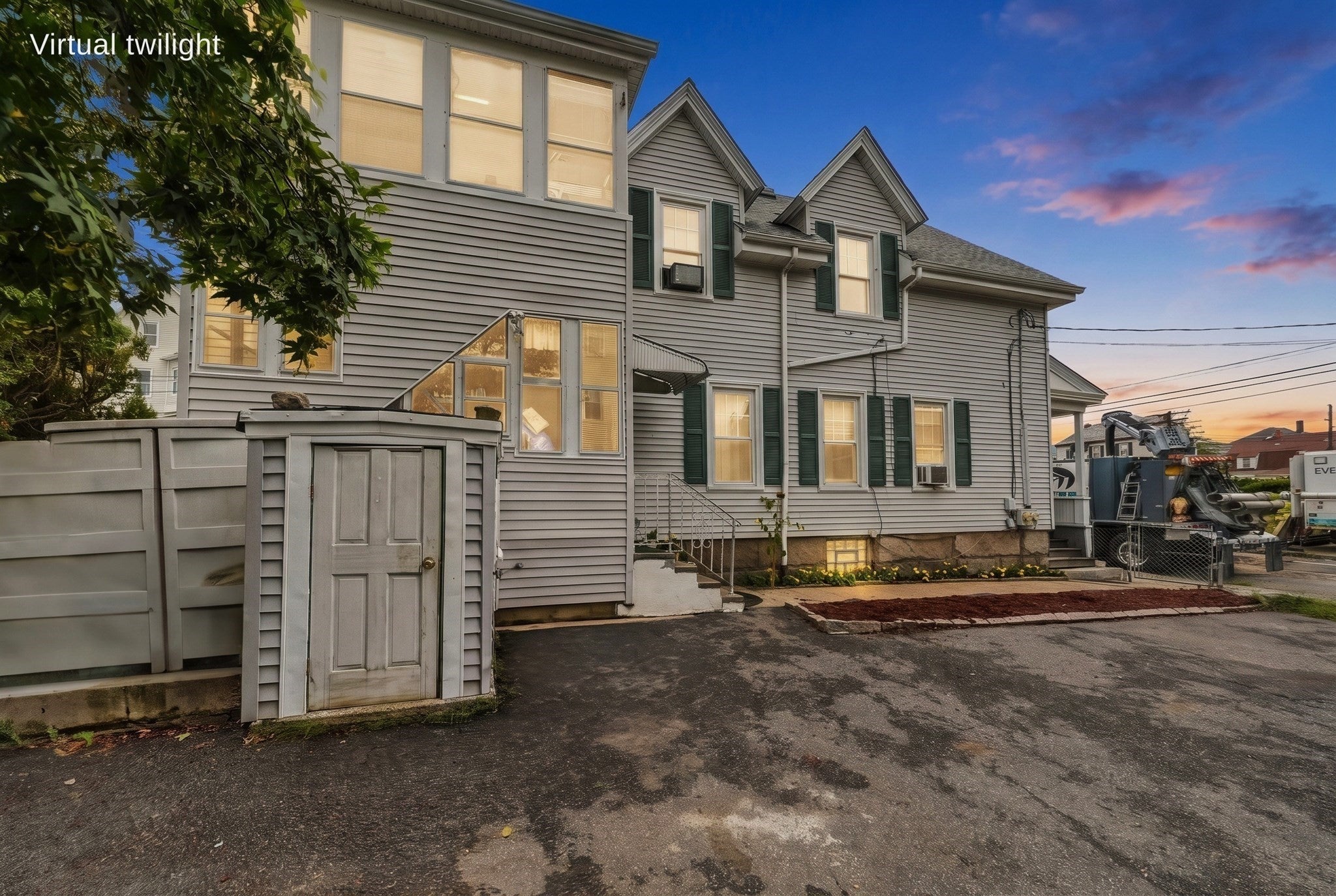 250 Davis St