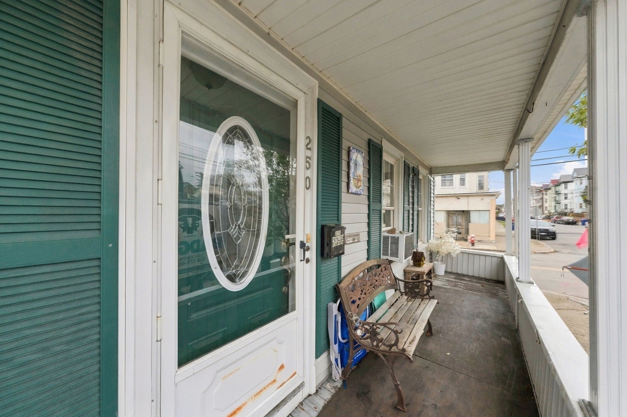 250 Davis St