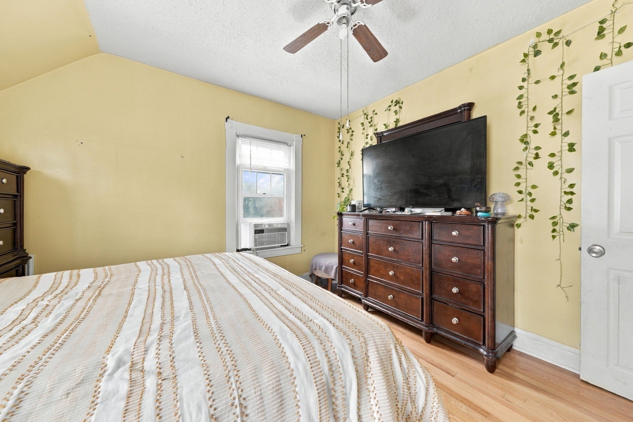 250 Davis St, New Bedford, MA, 250 Davis St, New Bedford, MA Photo #18