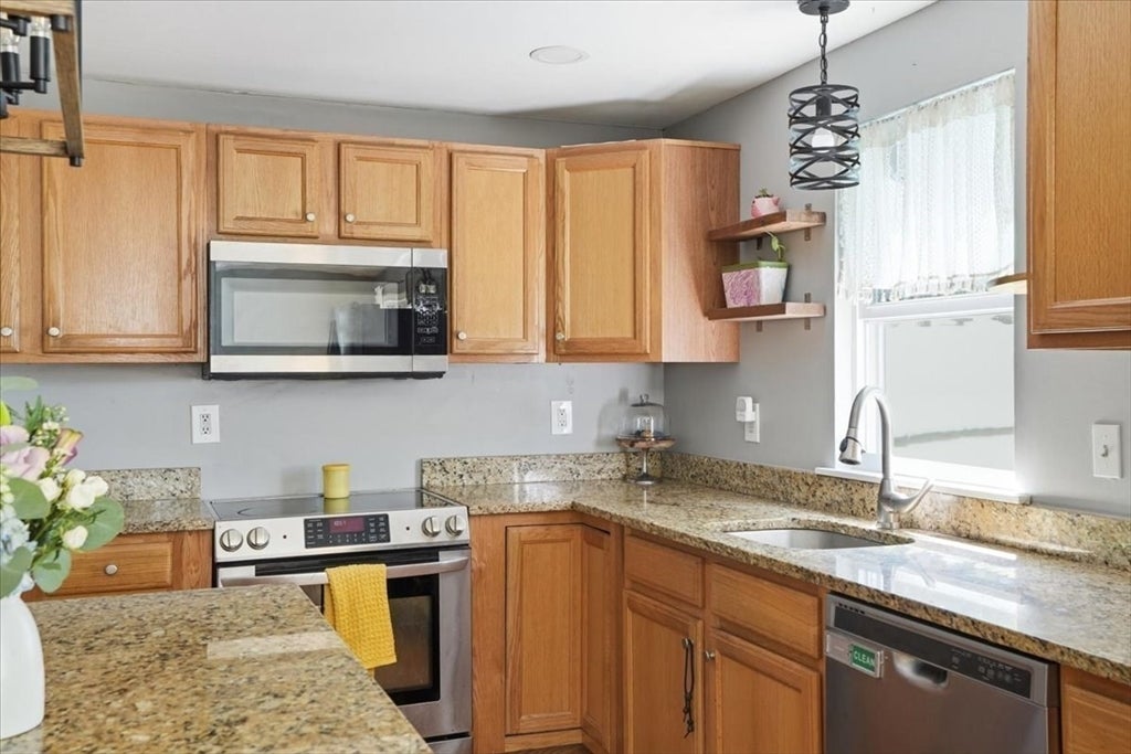 51 Avenue A St, Wareham, MA, 51 Avenue A St, Wareham, MA Photo #12