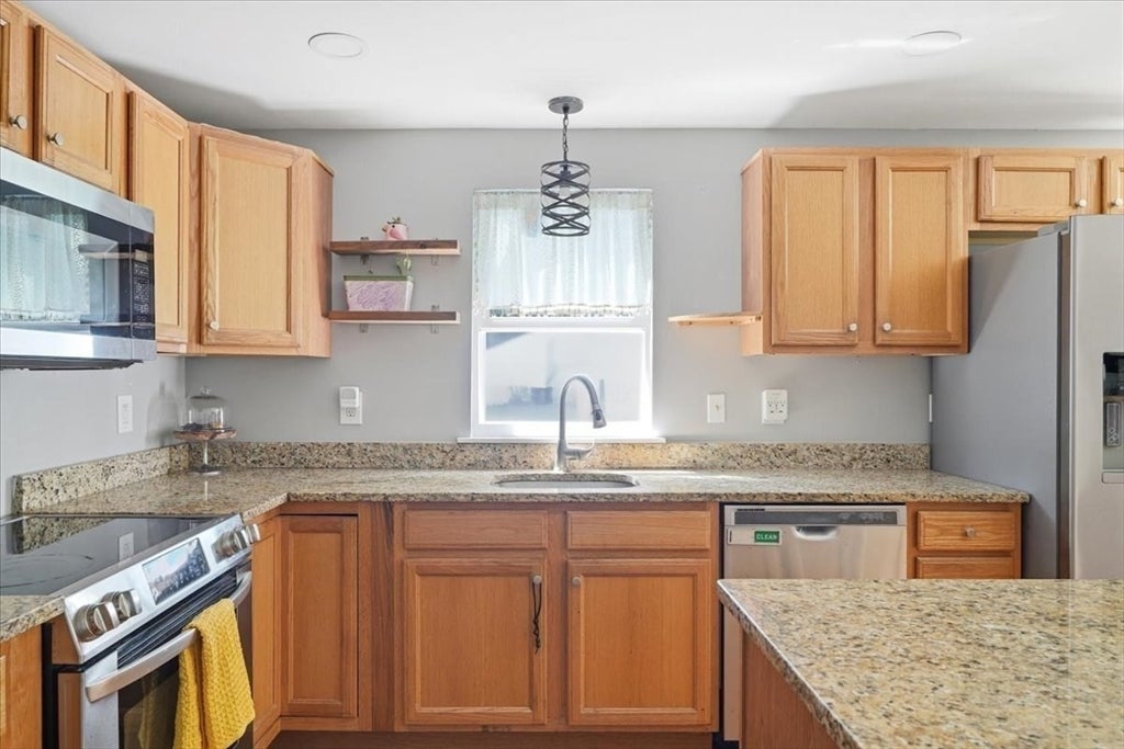 51 Avenue A St, Wareham, MA, 51 Avenue A St, Wareham, MA Photo #14