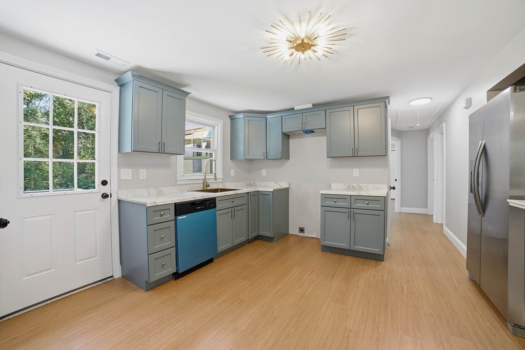 44 Topsfield Cir #1, Shrewsbury, MA, 44 Topsfield Cir #1, Shrewsbury, MA Photo #3