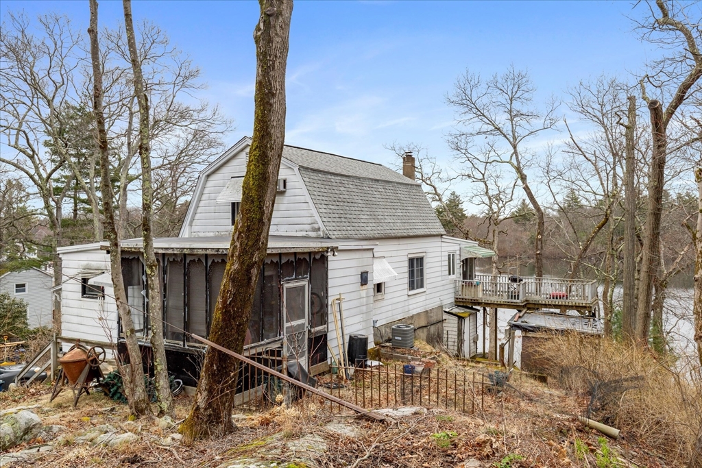 30 Manitou Rd