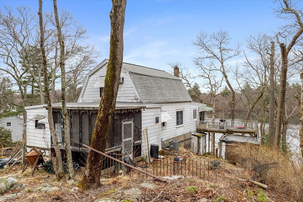 30 Manitou Rd