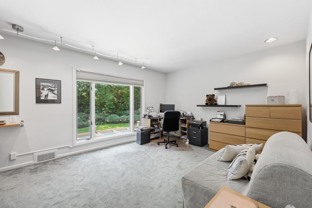 200 Crestview Circle, Longmeadow, MA, 200 Crestview Circle, Longmeadow, MA Photo #20