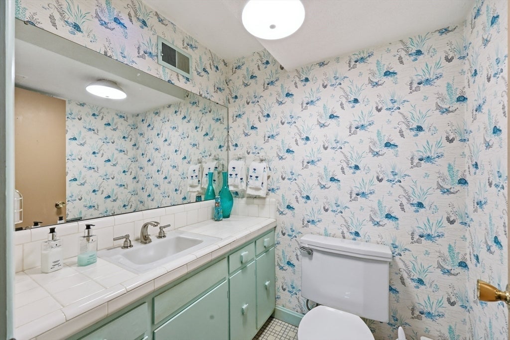 200 Crestview Circle, Longmeadow, MA, 200 Crestview Circle, Longmeadow, MA Photo #28
