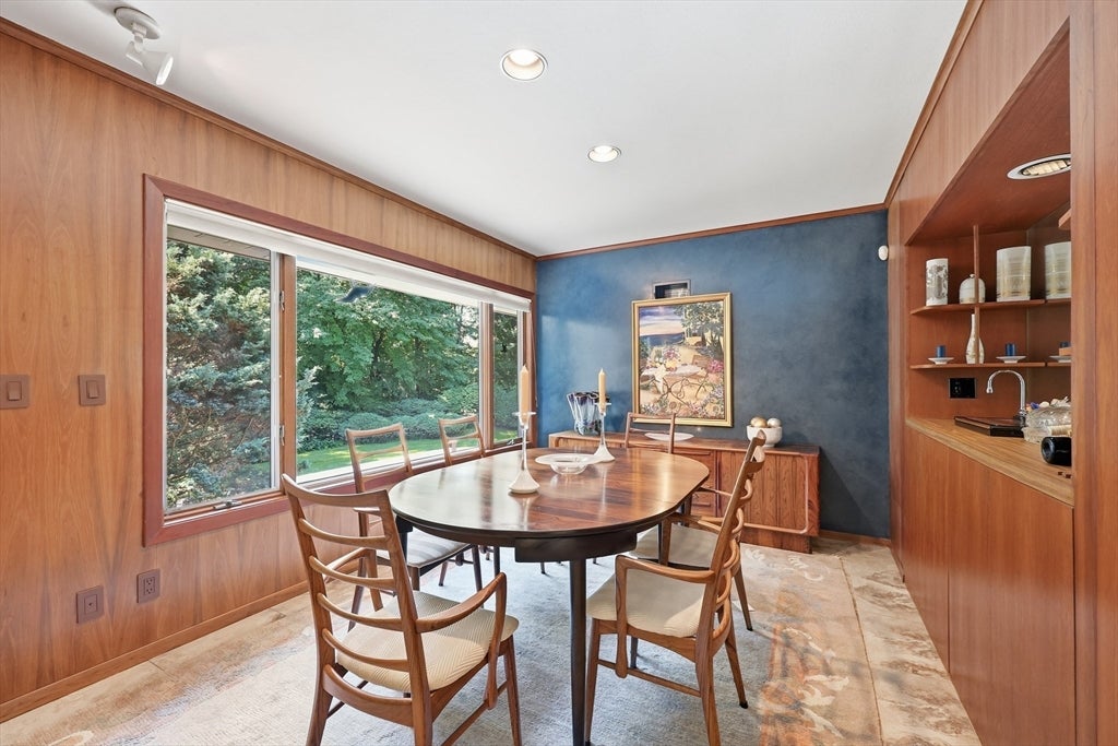 200 Crestview Circle