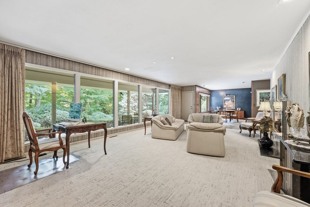 200 Crestview Circle, Longmeadow, MA, 200 Crestview Circle, Longmeadow, MA Photo #9
