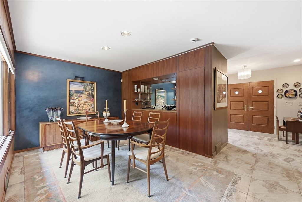 200 Crestview Circle