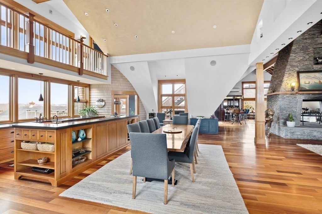 1 Masthead Lane, Dartmouth, MA, 1 Masthead Lane, Dartmouth, MA Photo #8