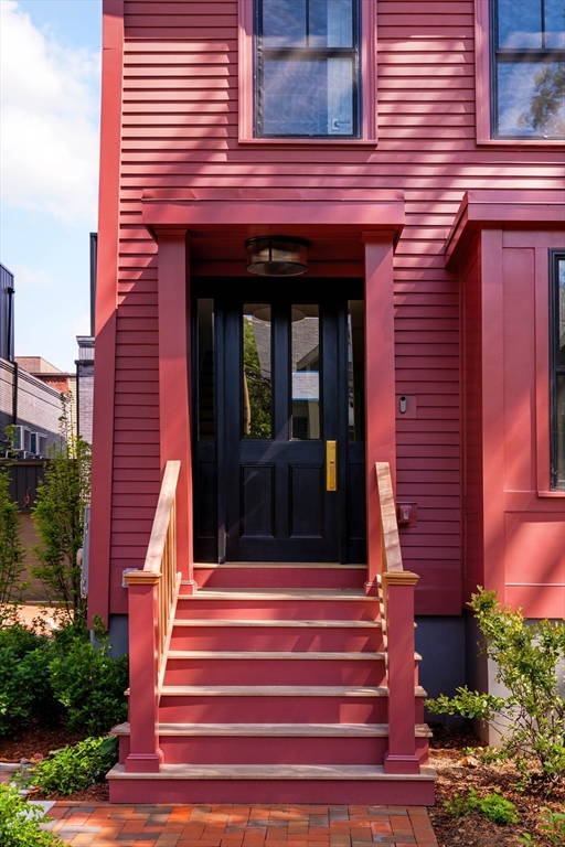 13 Mellen Street