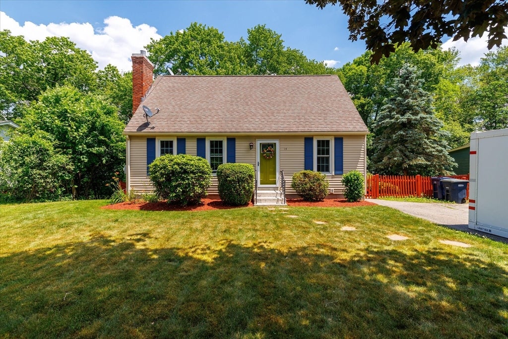 14 Aldea Ave
