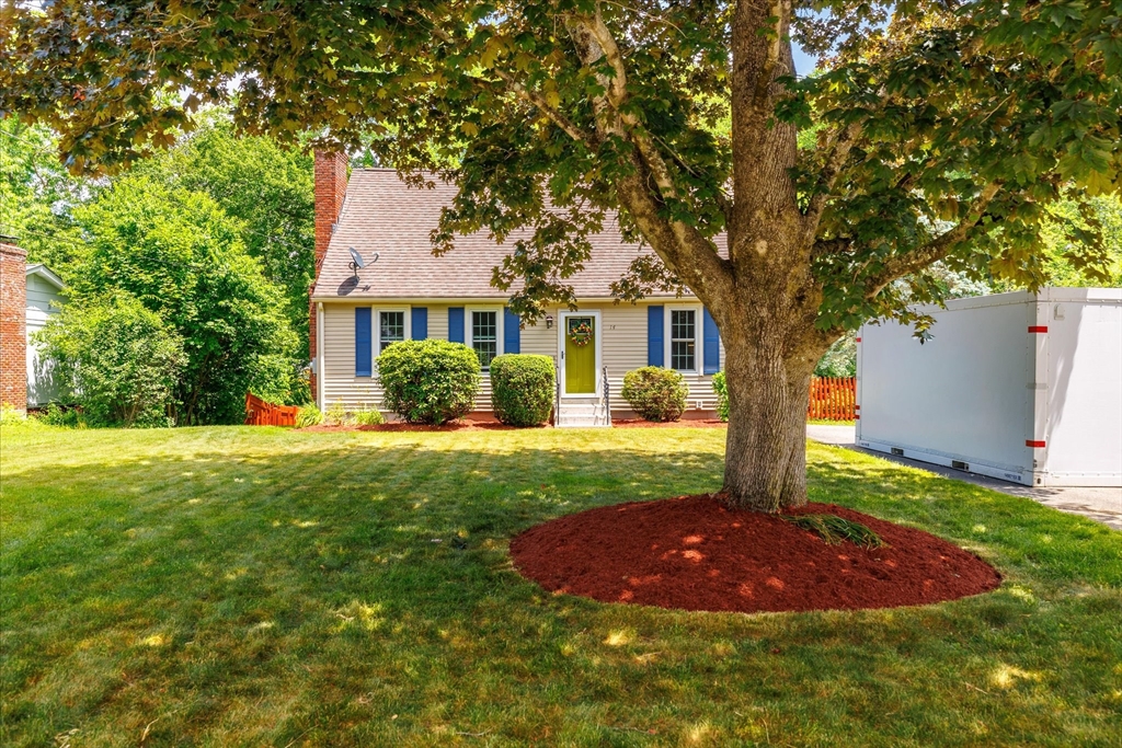 14 Aldea Ave