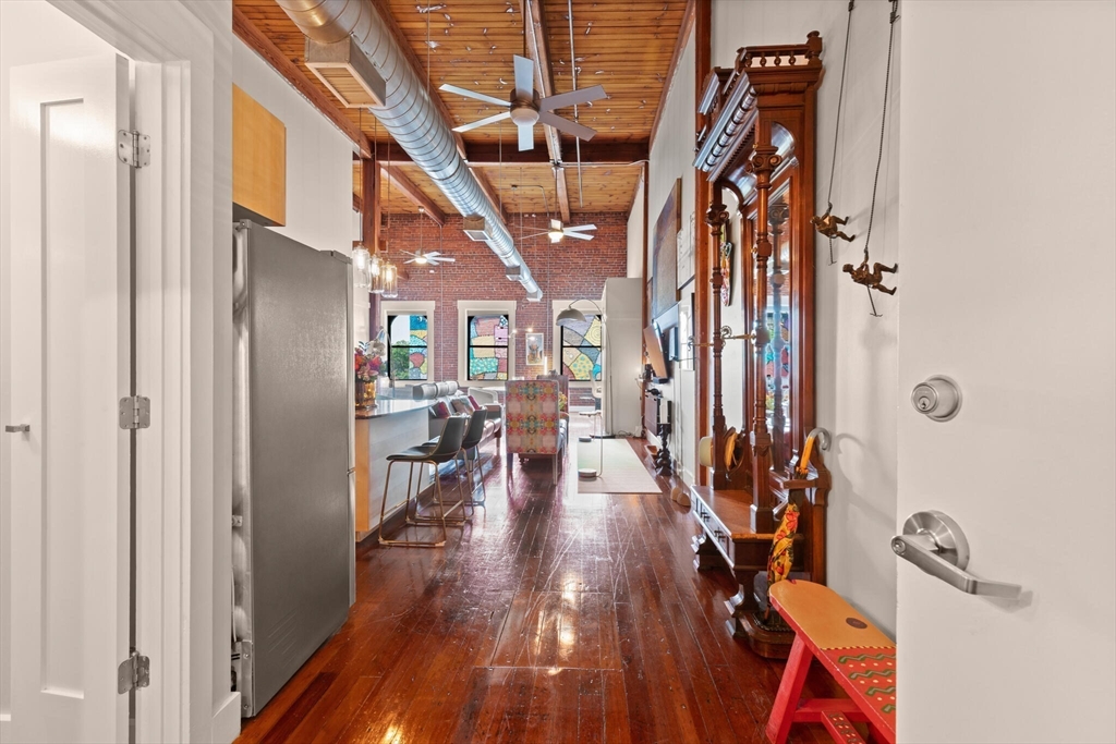 49 Munroe St 405
