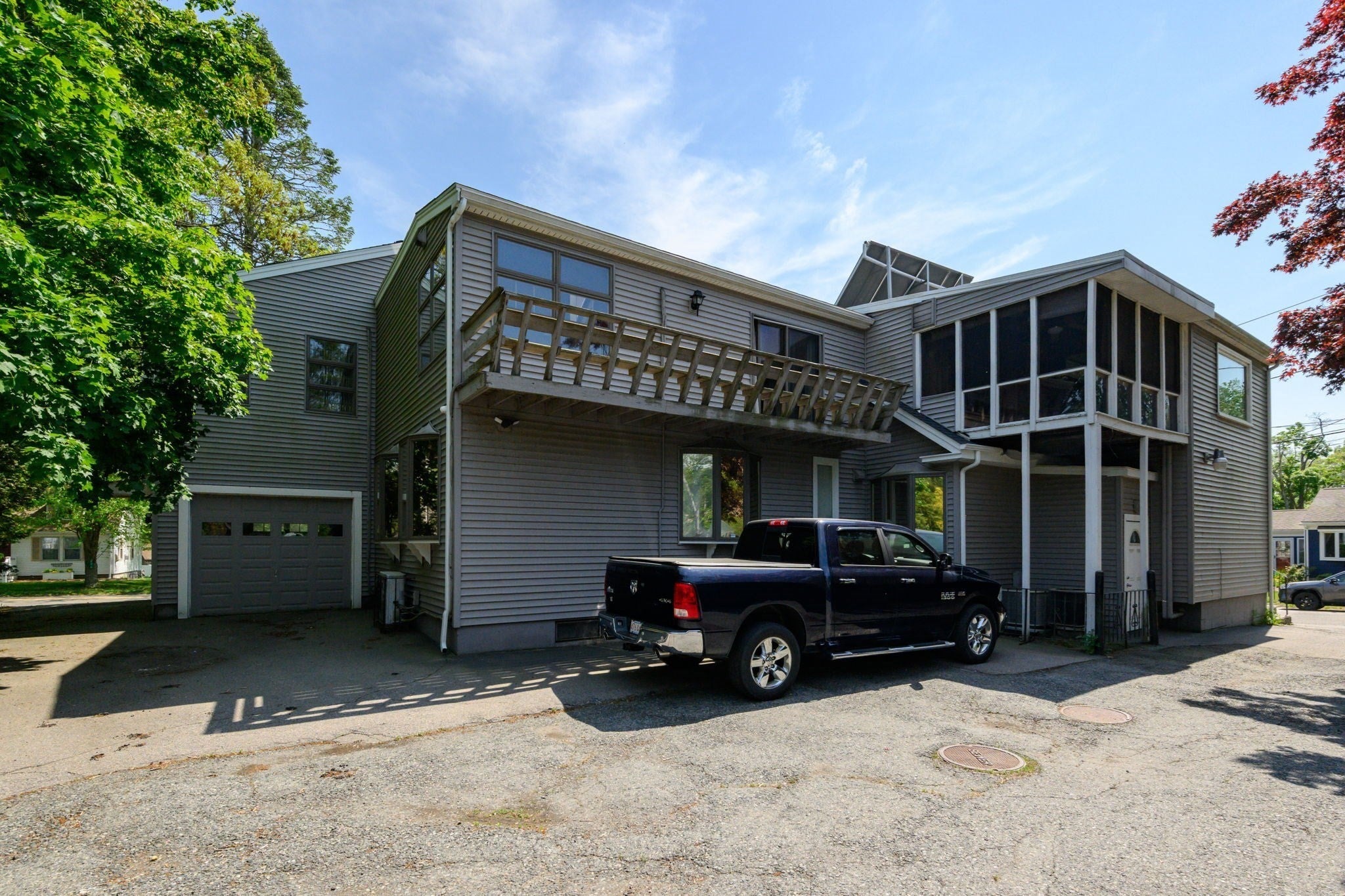 275 West Main St