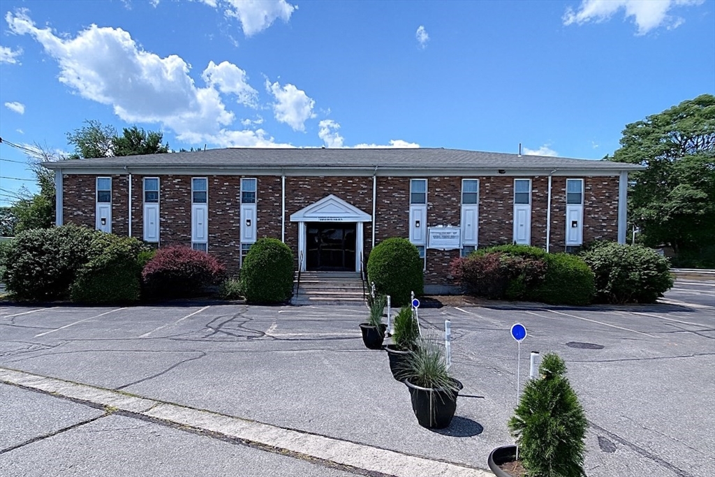 Photo 1 of 15 — 25 Lowell St 1, Wilmington, MA 01887