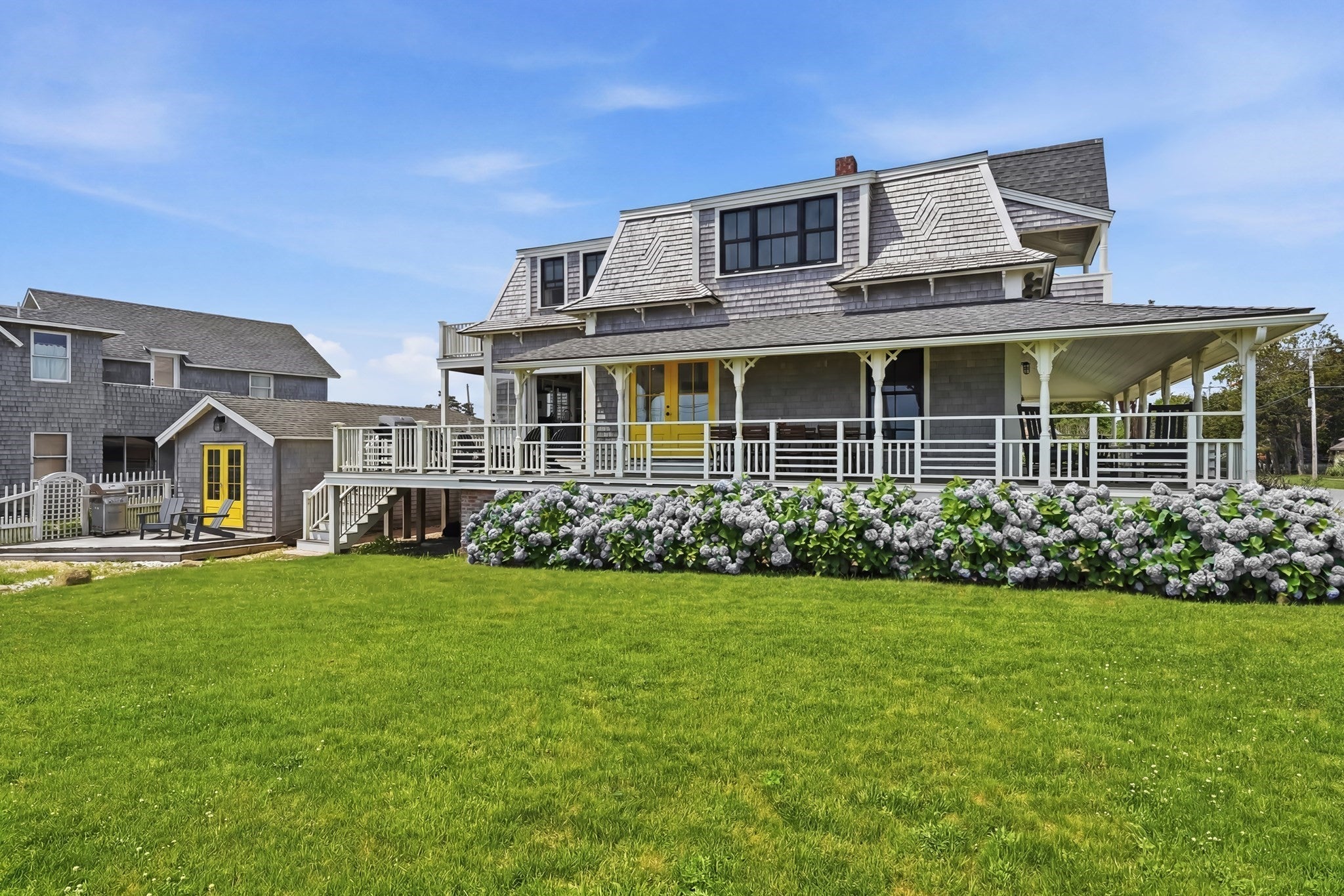 4 Canonicus Ave