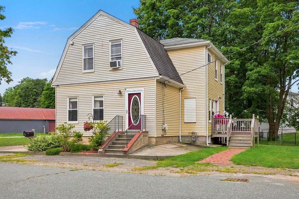 10 Sumner Ave, Middleboro, MA, 10 Sumner Ave, Middleboro, MA Photo #2