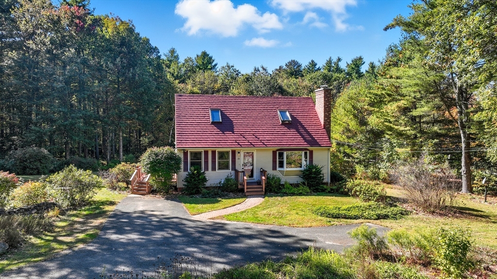 23 Pelham Hill Rd