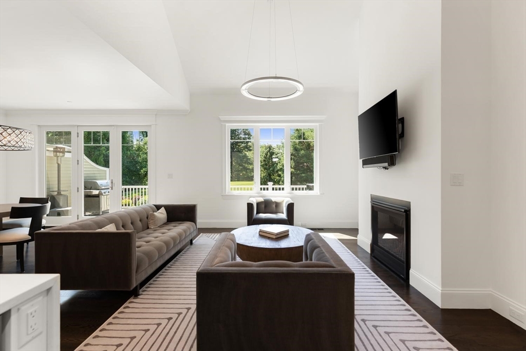 11 Crenshaw Ln #11, Andover, MA Photo #16