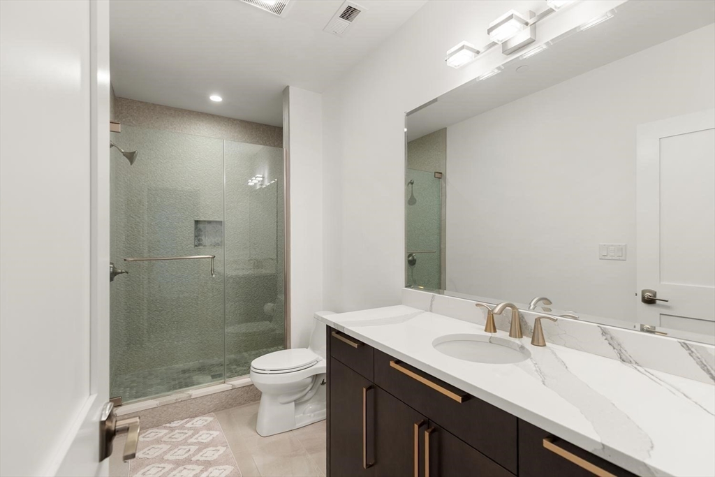 11 Crenshaw Ln #11, Andover, MA Photo #35