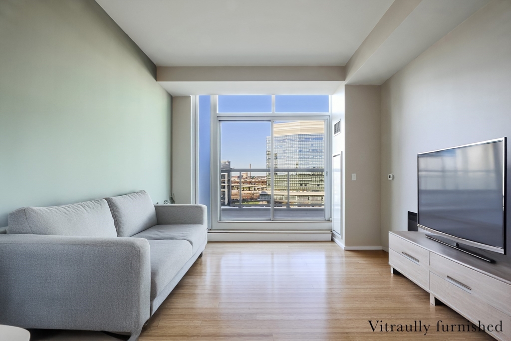 2 Earhart St 915