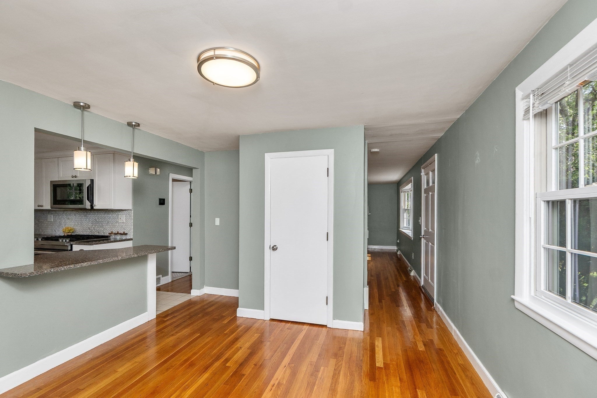 105 Beach St, Foxboro, MA, 105 Beach St, Foxboro, MA Photo #6