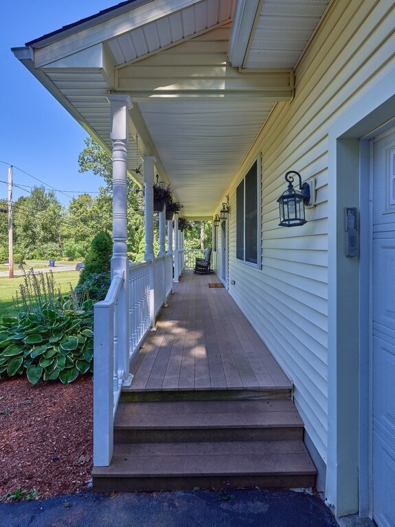 359 W Main St