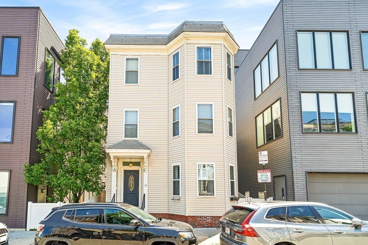 12 I St #1, Boston, MA Photo #1