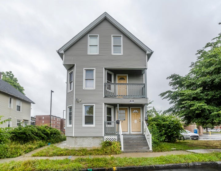 Photo 1 of 36 — 10 Monroe St, Springfield, MA 01109