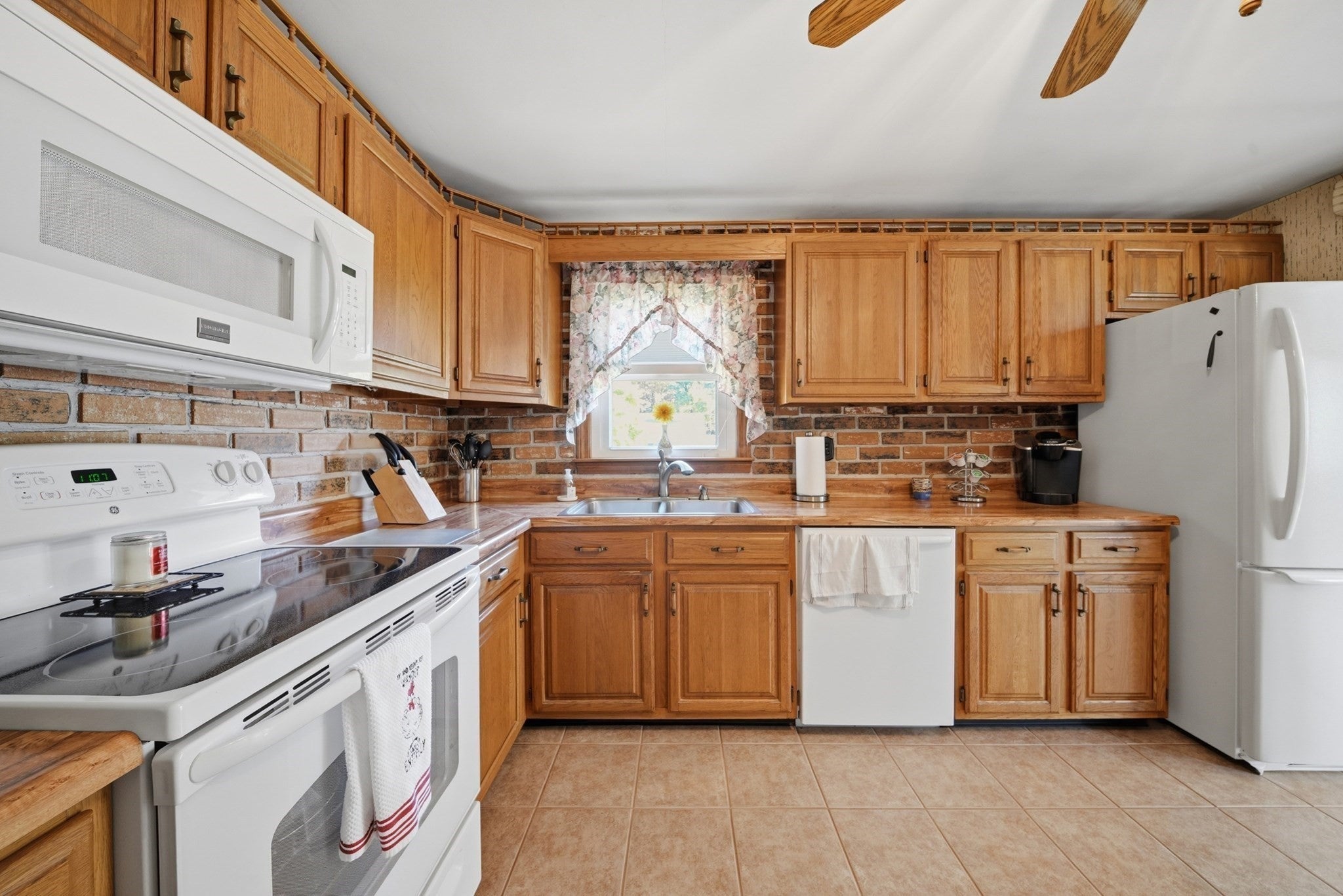 62 Faith Ave, Dracut, MA, 62 Faith Ave, Dracut, MA Photo #17