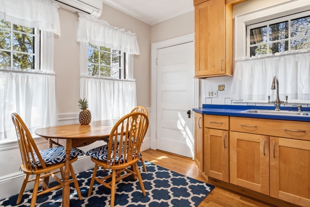 Reading, Massachusetts 01867, United States, 4 Bedrooms Bedrooms, ,2 BathroomsBathrooms,Residential,Pending,115672