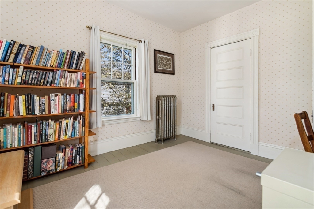 Reading, Massachusetts 01867, United States, 4 Bedrooms Bedrooms, ,2 BathroomsBathrooms,Residential,Pending,115672