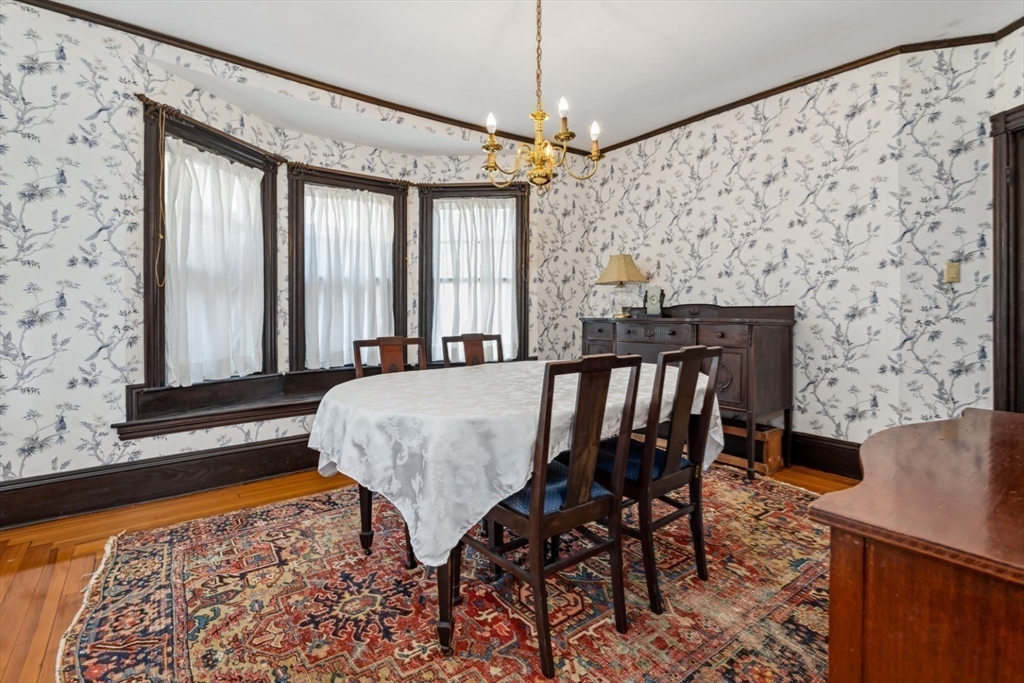 Reading, Massachusetts 01867, United States, 4 Bedrooms Bedrooms, ,2 BathroomsBathrooms,Residential,Pending,115672