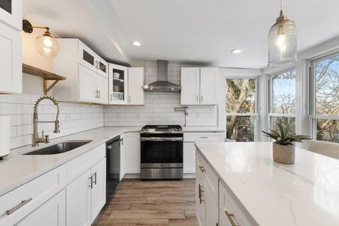 34 Banks Ter Swampscott MA 01907