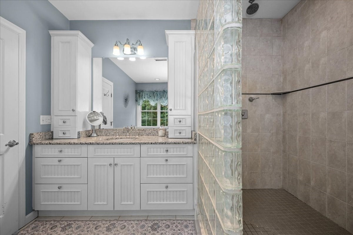 111 Paige Hill Rd, Brimfield, MA, 111 Paige Hill Rd, Brimfield, MA Photo #24
