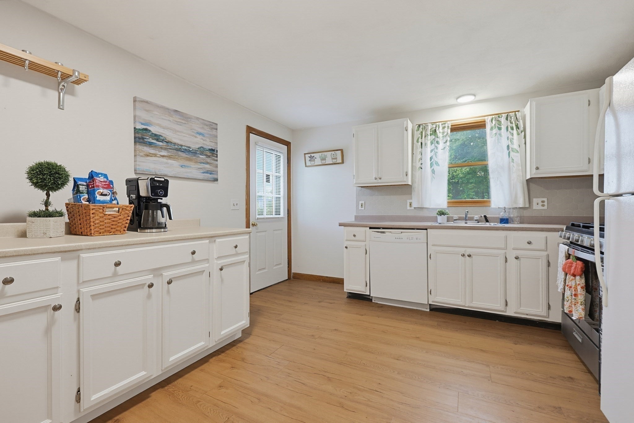 320 North St, Tewksbury, MA Photo #12