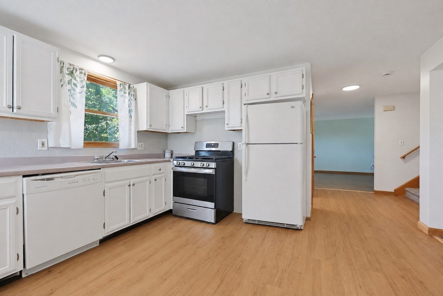 320 North St, Tewksbury, MA Photo #10