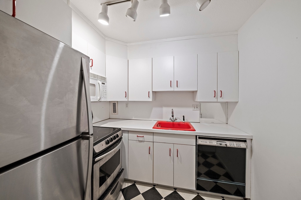 19 Winchester St 110