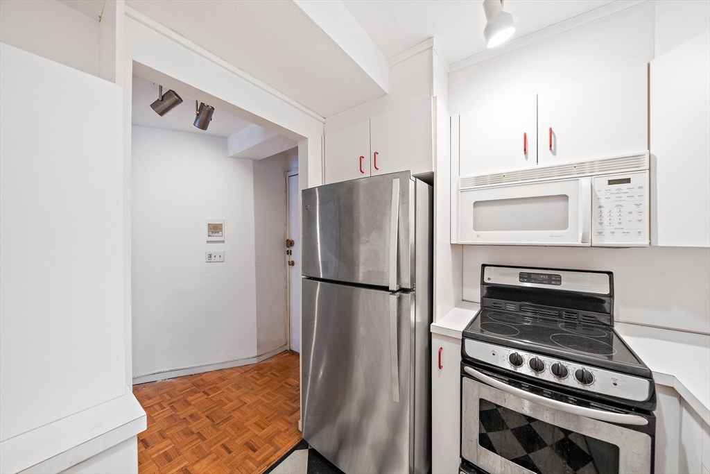 19 Winchester St 110