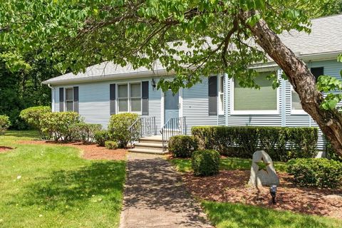 Photo of 65 Blithewood Ave, Worcester, MA 01604 (MLS # 73546898)