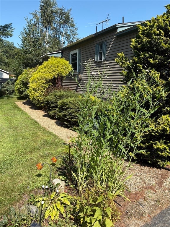 42 Dana Rd.