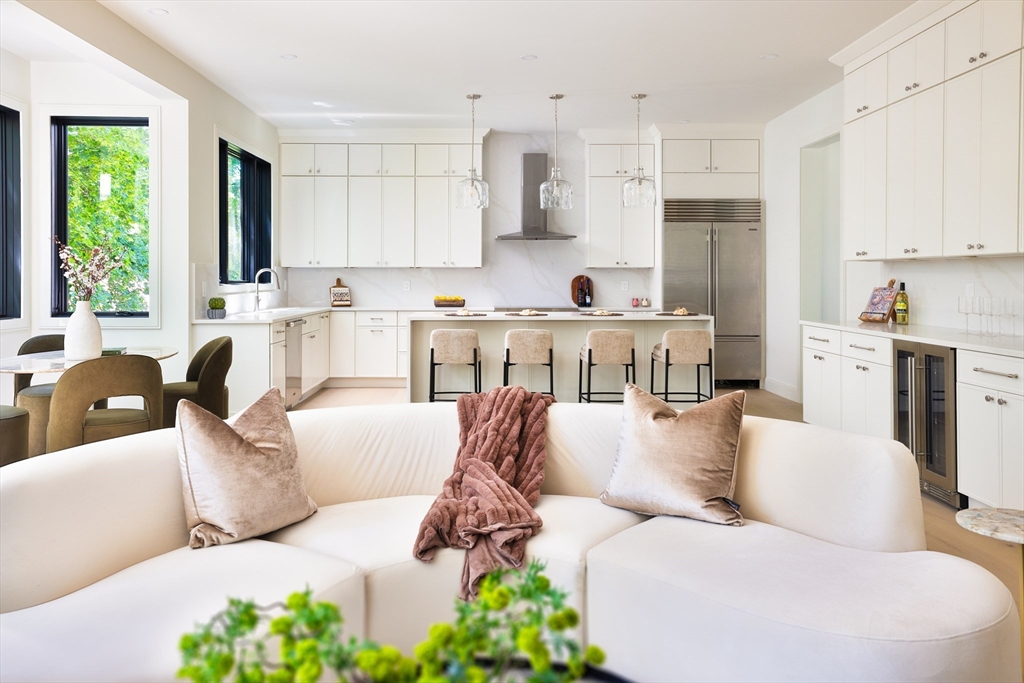 1230 Commonwealth Ave