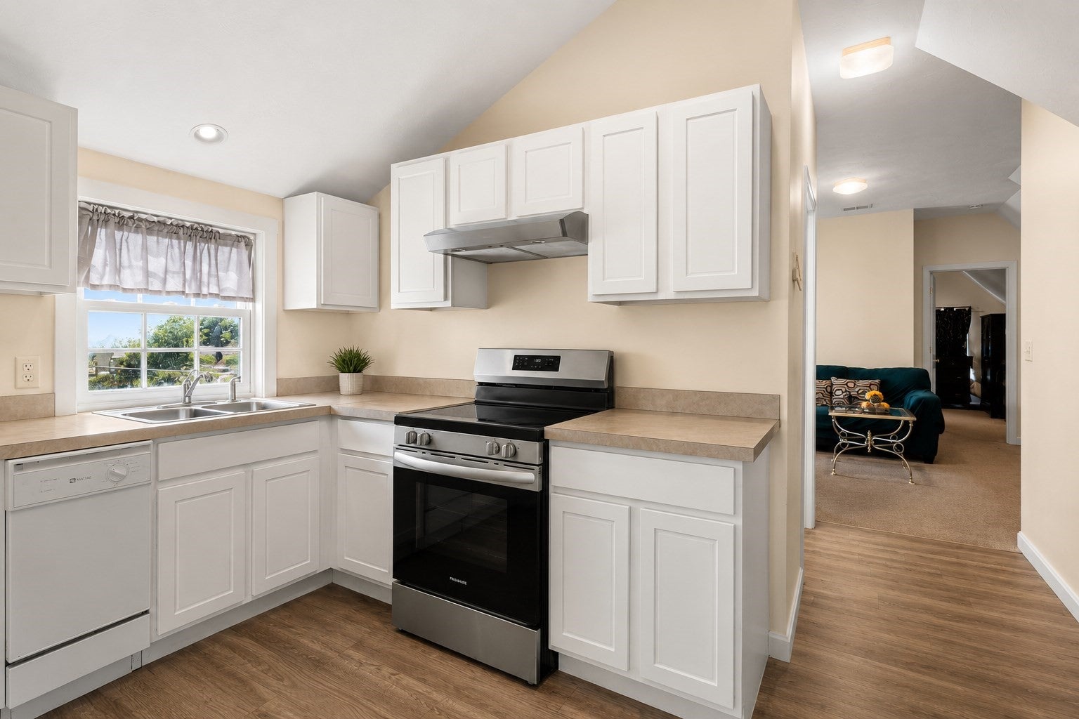 69 Prospect Ave, Norwood, MA Photo #8