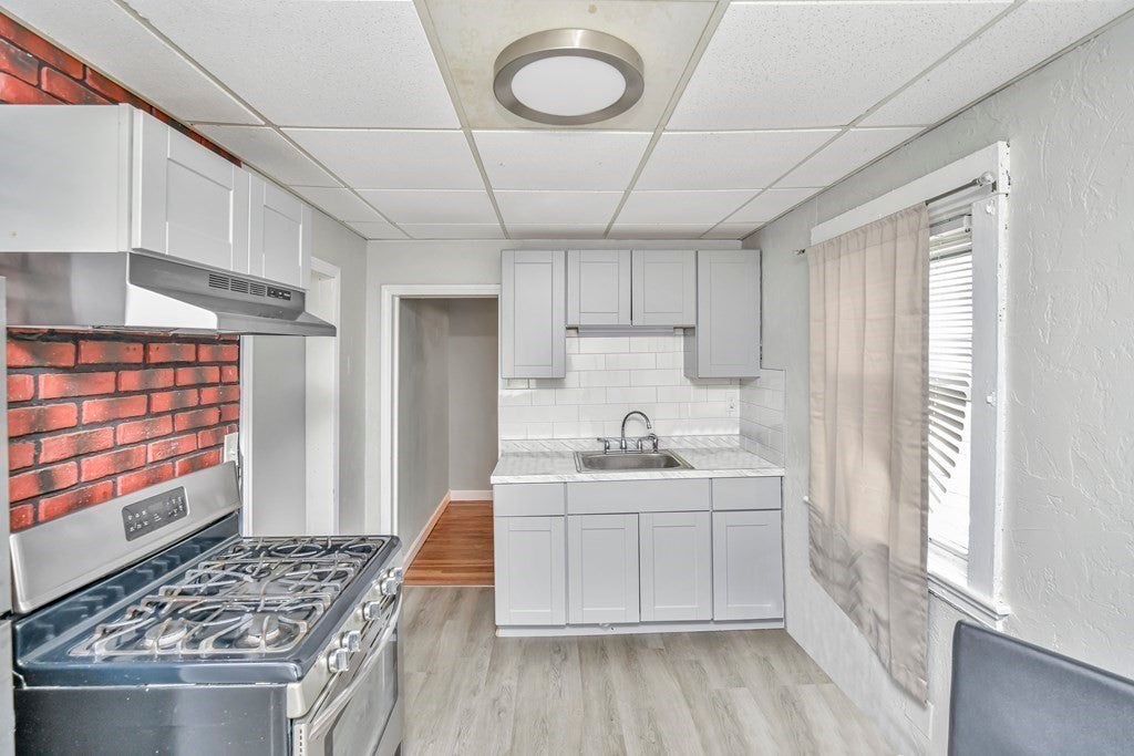 239 Leyden St