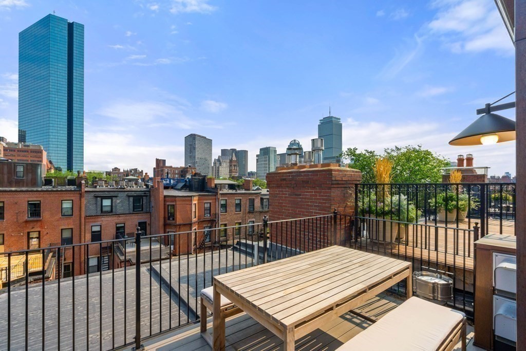 126 Marlborough St